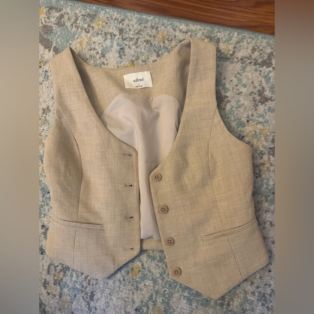 Aritzia wilfred desire beige vest size 4 - Picture 2 of 3